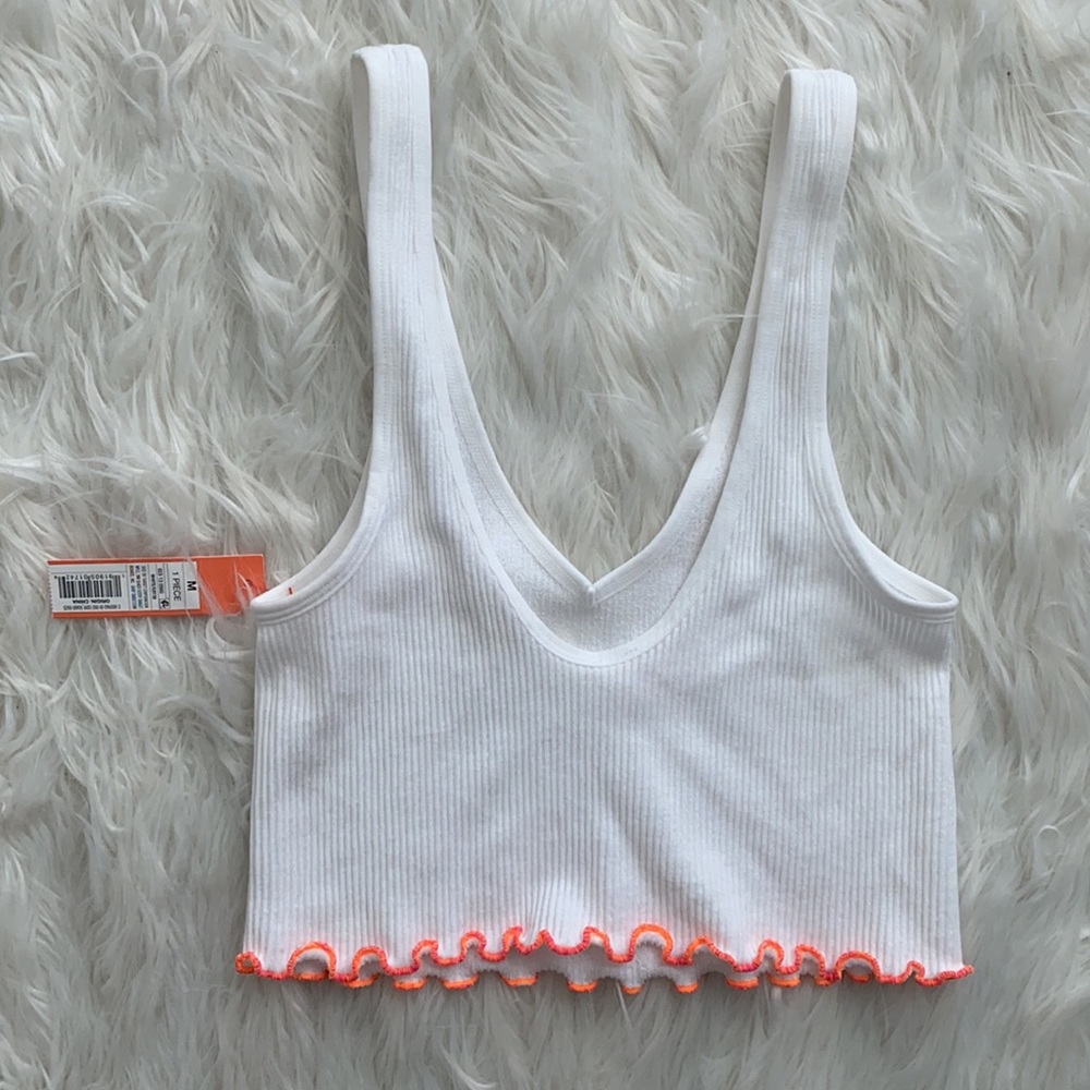 Colsie | Seamless Ribbed Cropped Tank Top - Picture 5 of 10